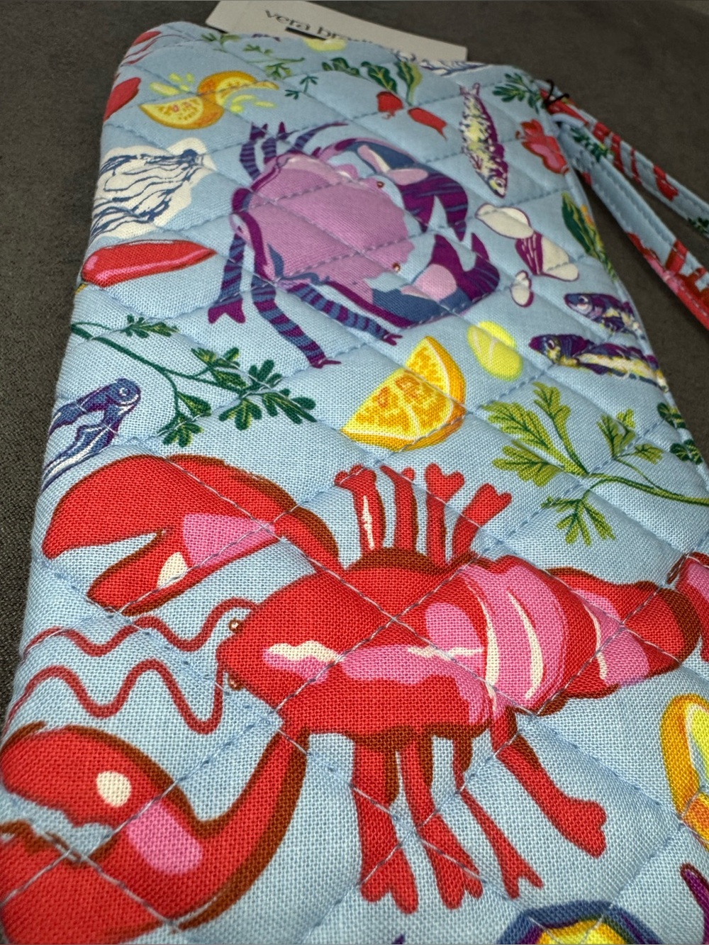 Vera Bradley NWT Seafood Boil Essential Wristlet Quilted Cotton Lobster - Picture 6 of 8